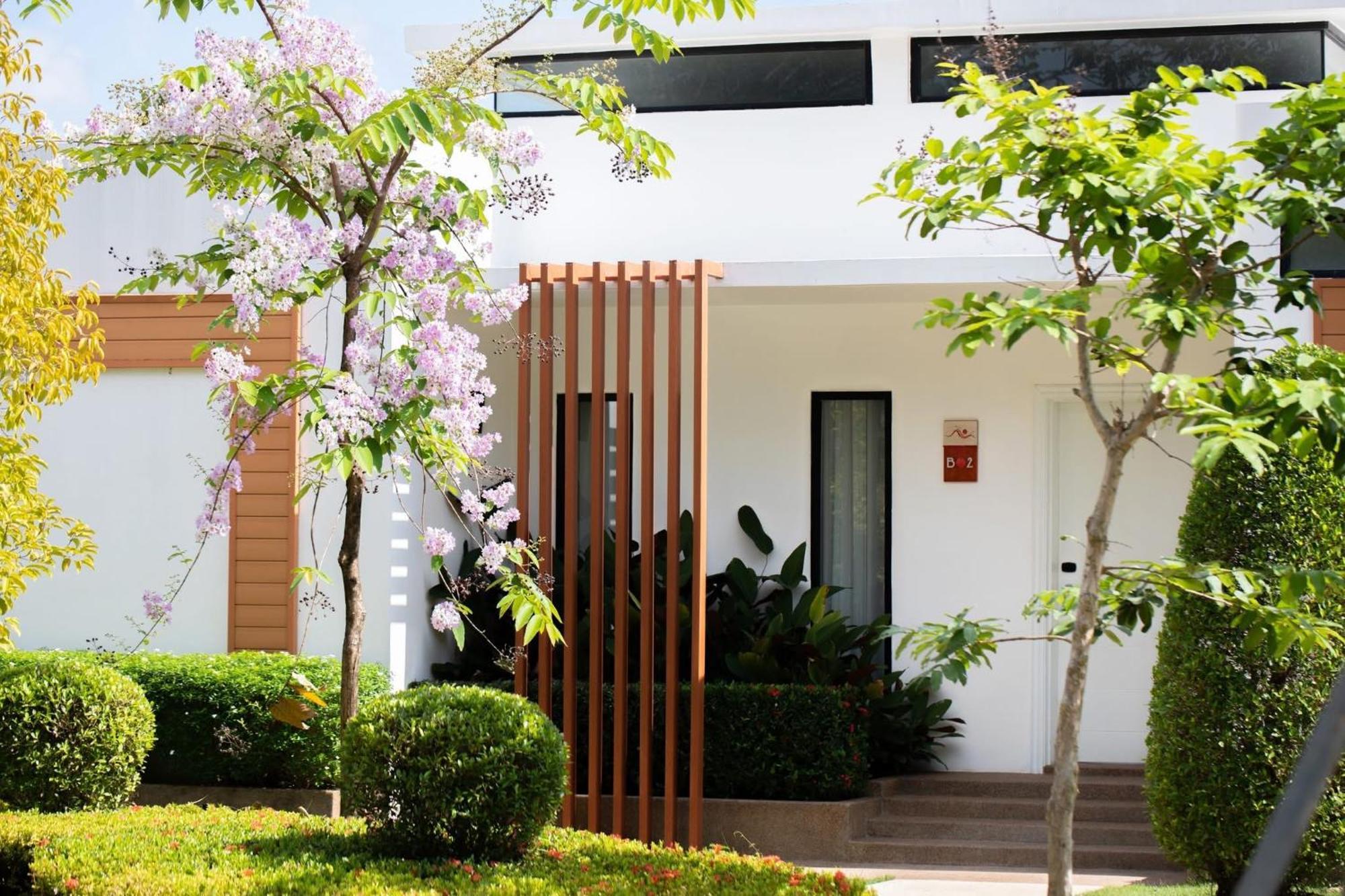 Wonderland Suites And Resort Sihanoukville Exterior photo